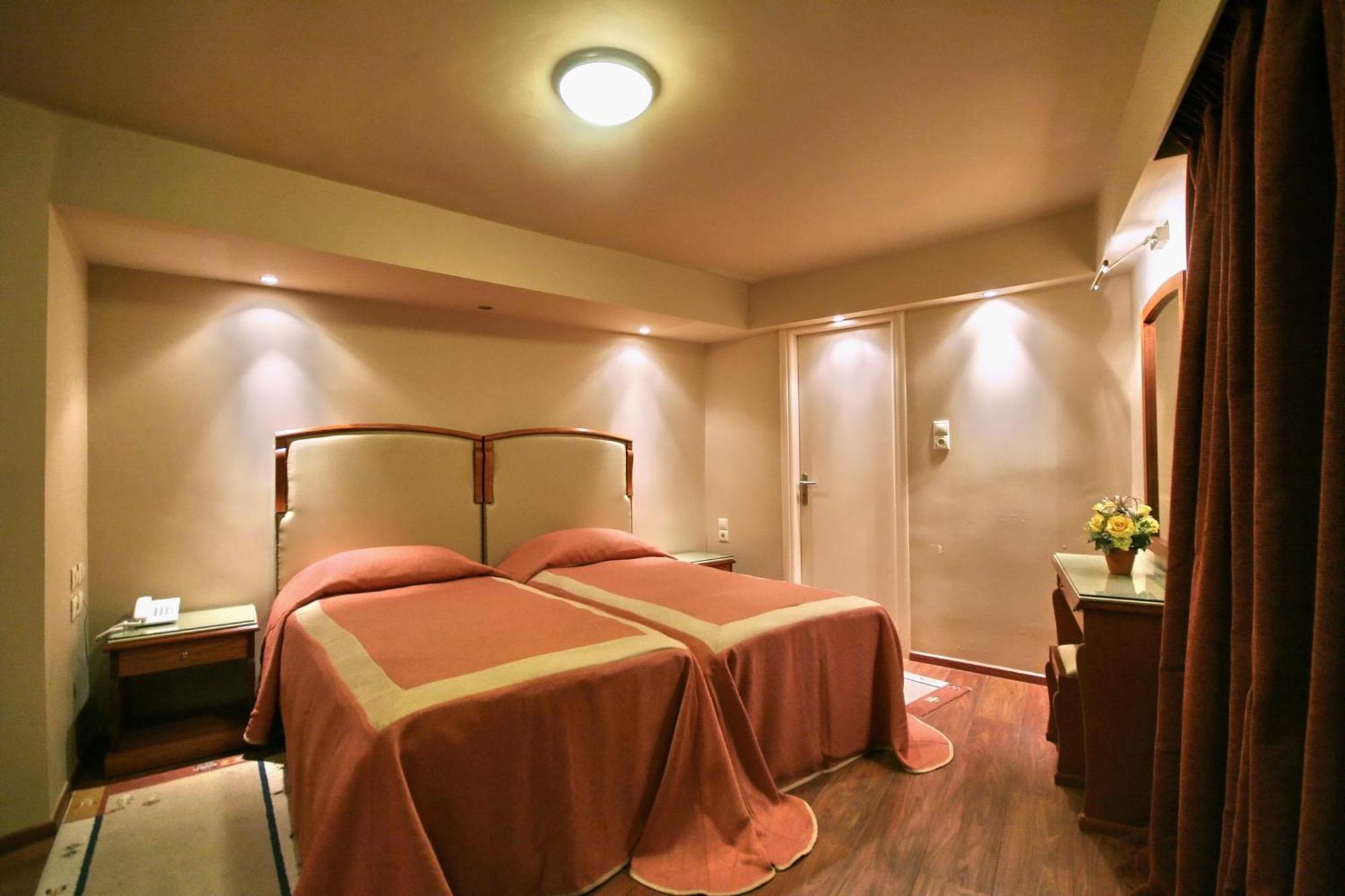 Kentrikon Hotel Langadia Room photo